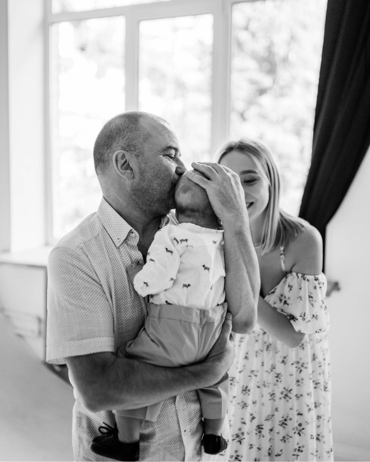 Обличчя новонародженого сина Віктора Павлика і його дружини