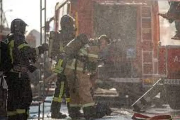 Протягом ночі в Ростові горів торговий центр