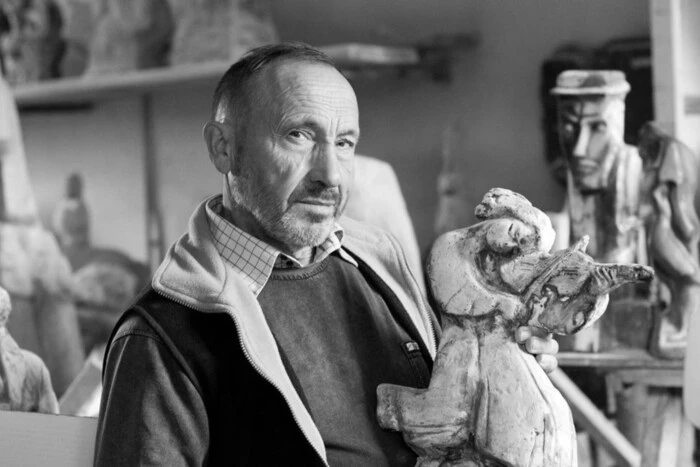 Зображення відомого скульптора Ярослава Мотика