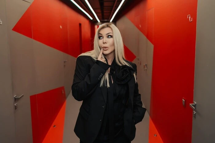 Ірина Білик співає пісні на російській