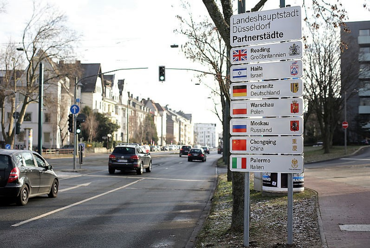 Дюссельдорф видаляє всі знаки побратимства з Москвою
