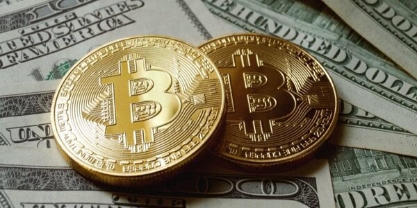 Дно Биткоина. Криптовалюта стремительно падает