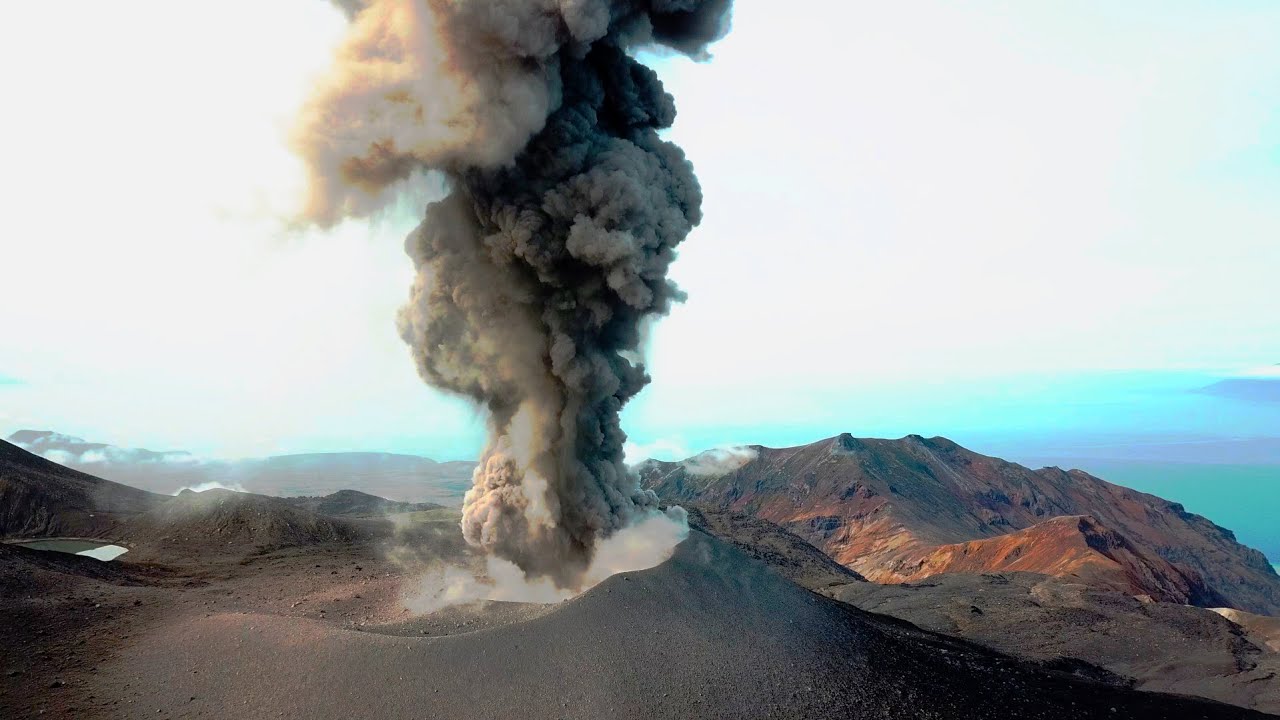 Вулкани та природа безмежна