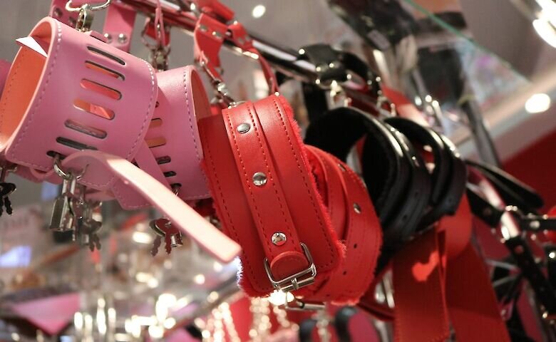 Секс-ляльки у вигляді дітей на Ozon