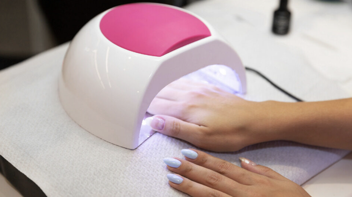 Идеальная лампа для маникюра: как выбрать и на что обратить внимание?