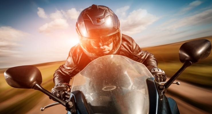 Чем опасен мотоцикл для новичка и как защитить себя на дороге?