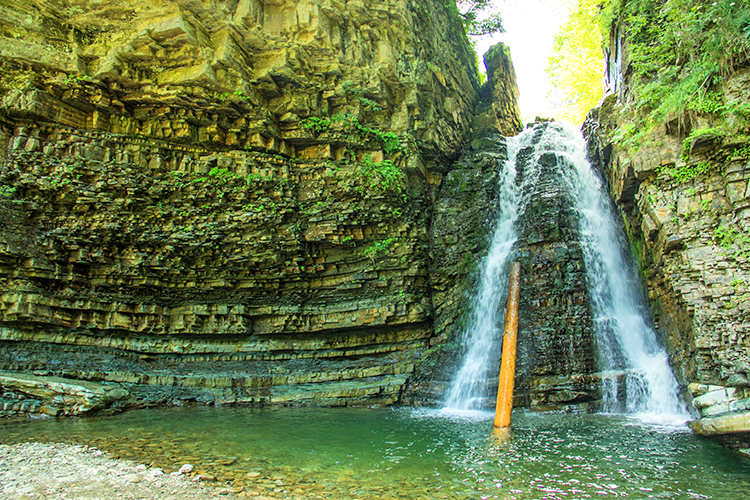 Бухтівецький водоспад: карта, як доїхати фото та цікаві факти