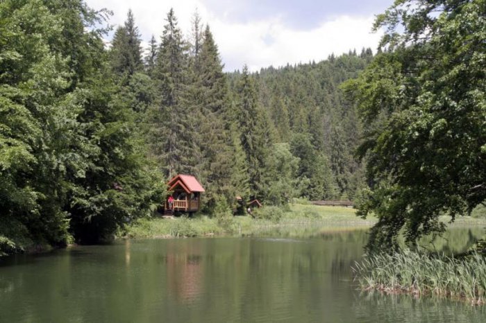 Озеро Хащованське: розташування, карта та відпочинок на природі