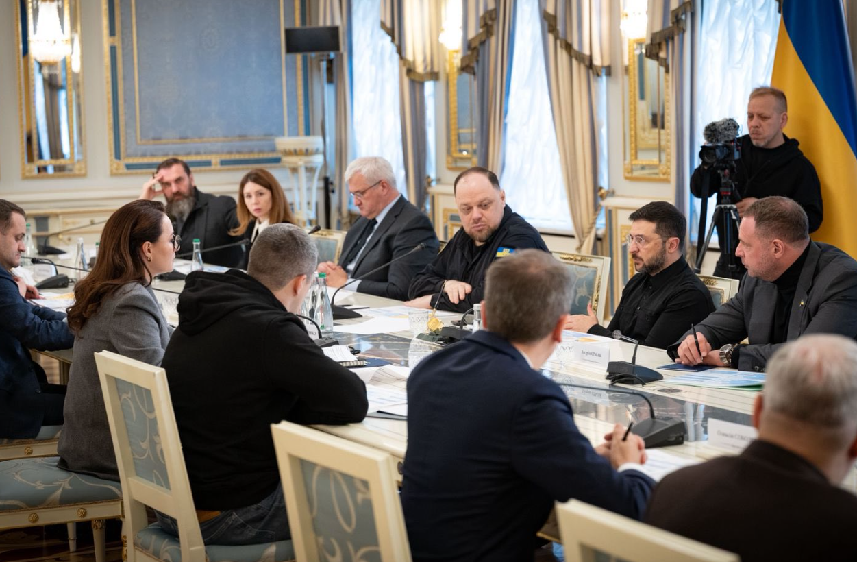 Звіт прем'єр-міністра України за перші 100 днів роботи