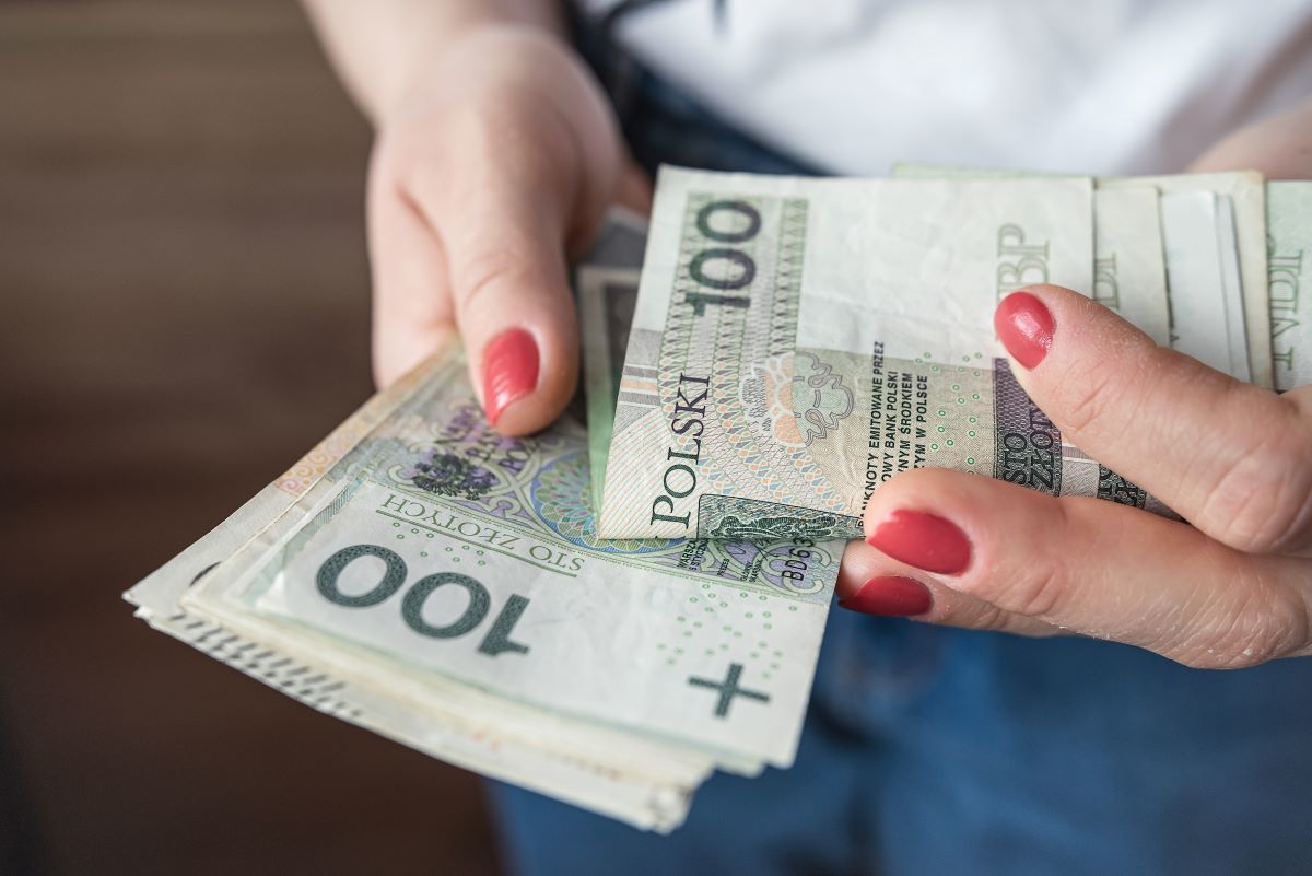 Мінімальна зарплата у Польщі з 2026 року