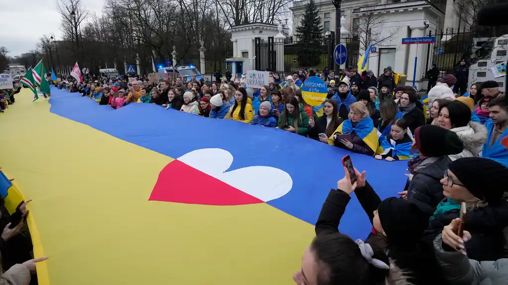 Як зберегти легальний статус у Польщі
