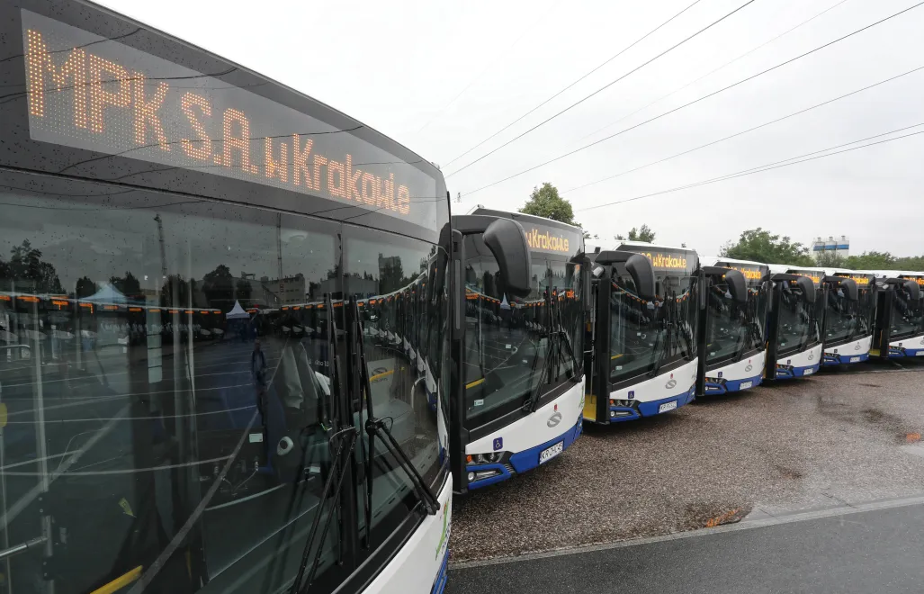 У столиці з'являться п'ять 12-метрових автобусів з Кракова