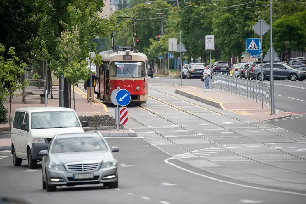 Tram services No. 14 and No. 15 in Kyiv