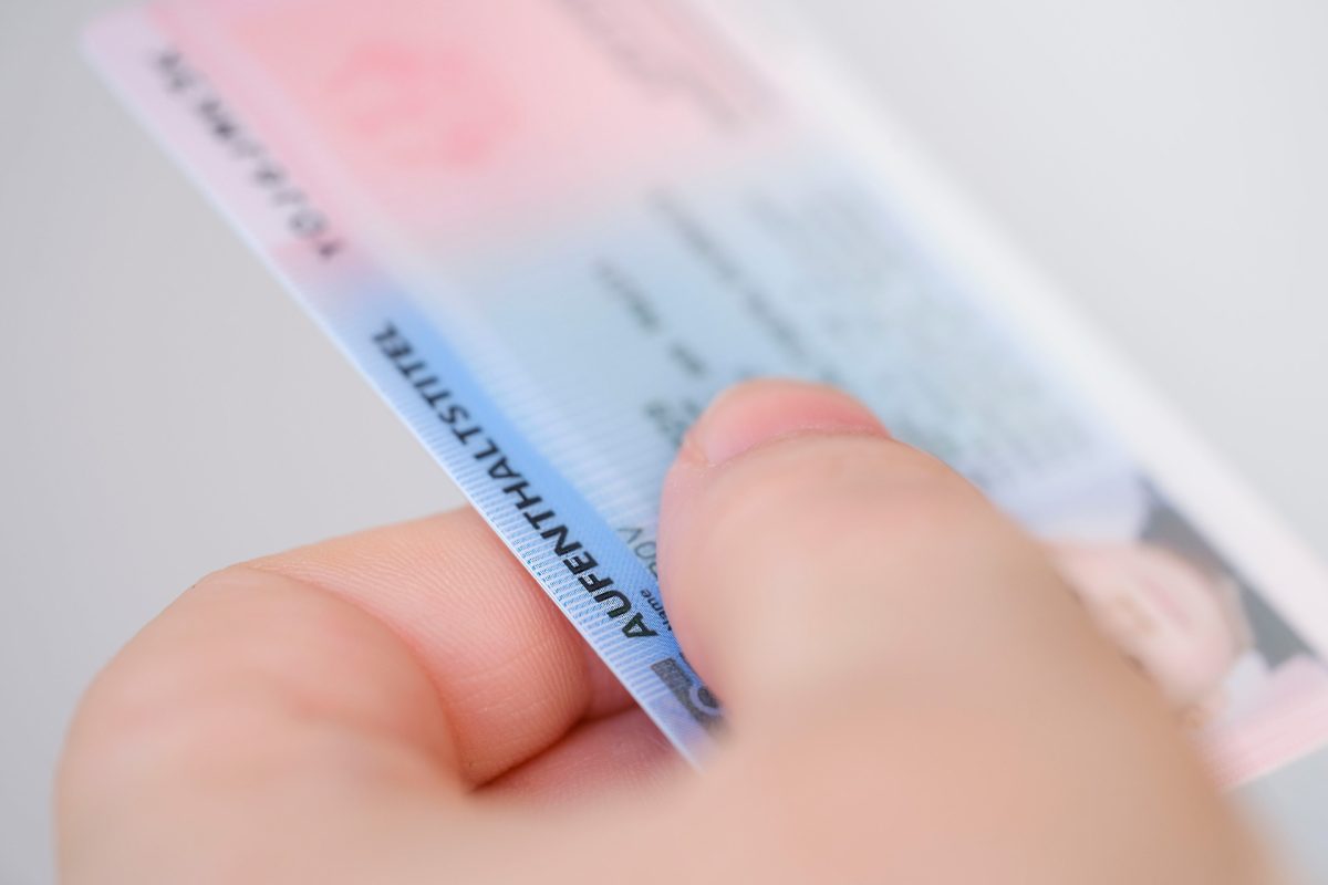 Temporary residence permit: what the status means and who needs it
