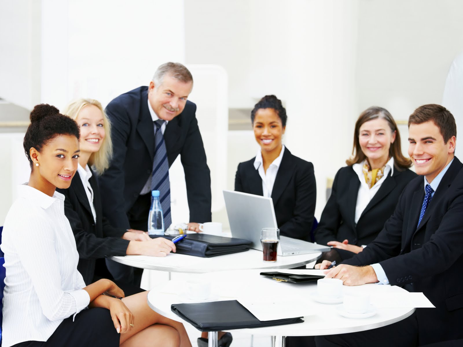 Who in Ukraine is offered salaries from 100,000 to 200,000 UAH