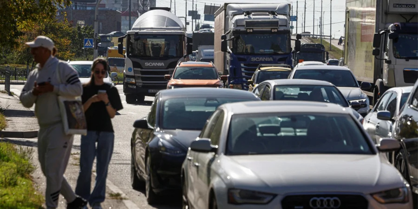 Where traffic jams formed in Kyiv on October 5