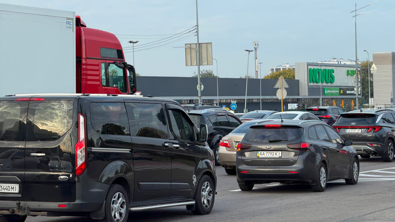 Де в Києві найбільші затори 6 жовтня