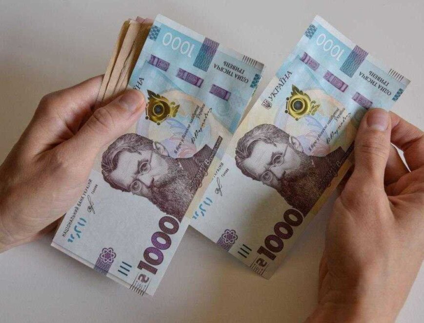 Роботодавці Дніпра пропонують до 100 тисяч гривень