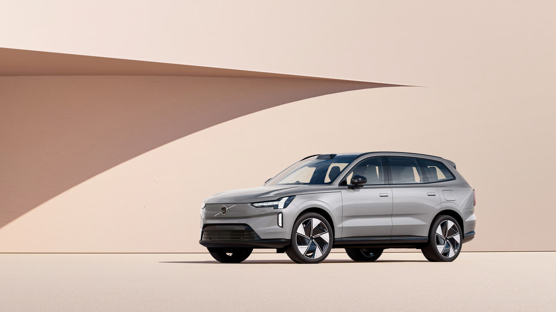 Volvo EX90: новий рівень простору, комфорту та безпеки в електричному SUV