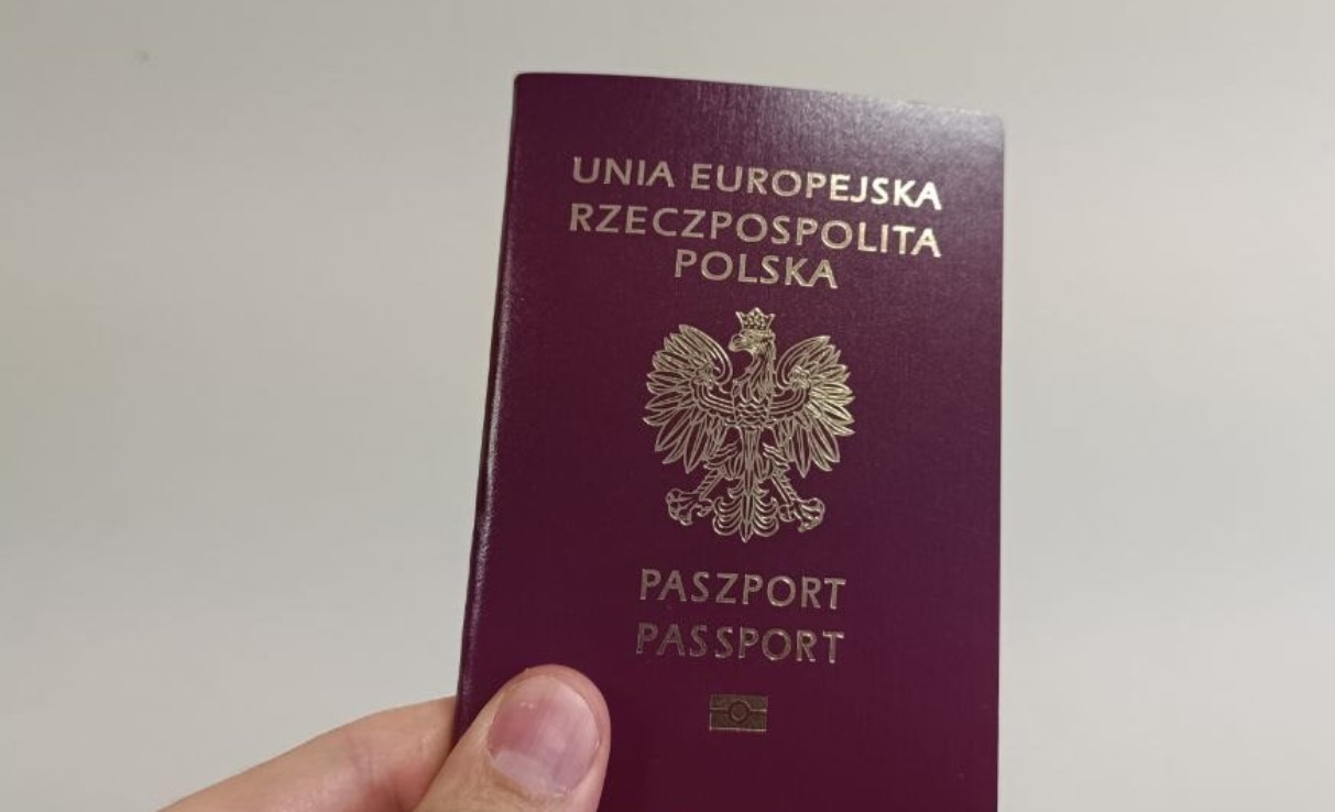 Poland prepares stricter citizenship requirements