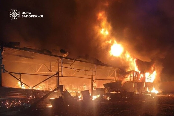 Фото руйнувань від атаки у Запоріжжі