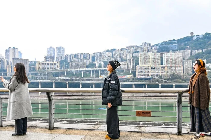 Фото с поездом: надо проглотить новый тренд