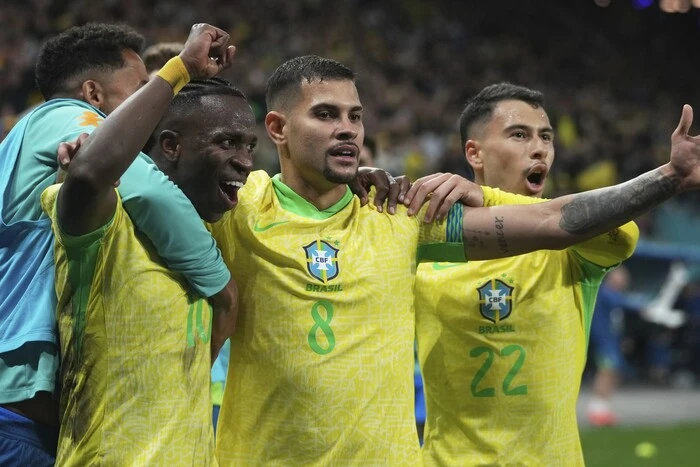 Прапори двох футбольних збірних