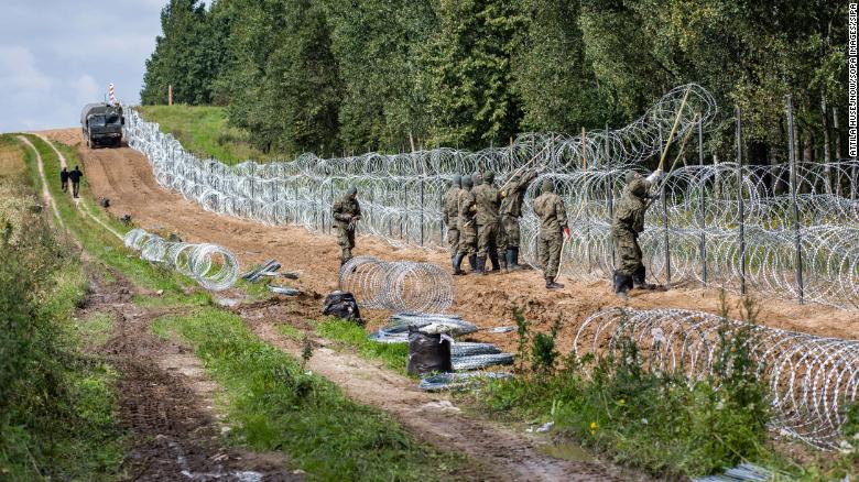Закон про мігрантів у Польщі