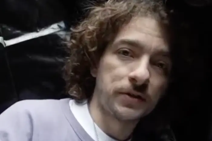 Стендап-комік звернувся до підлітків