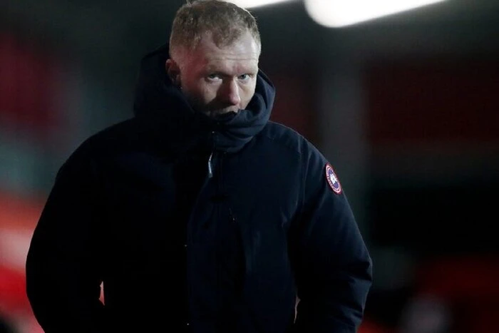 Картинка с Манчестер Юнайтед и сыном с аутизмом