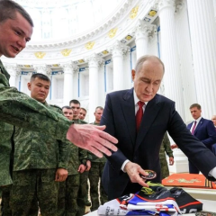 Путін запитує про просування до Запоріжжя
