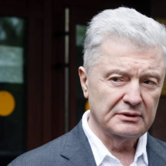 Судья ВС о незаконности санкций против Порошенко