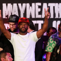 Floyd Mayweather vs Mike Tyson
