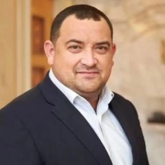 Кузьміних з електронним браслетом
