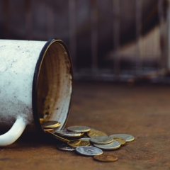 Українські зірки, вирвавшись з бідності