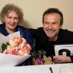 Lina Kostenko and her well-wishers
