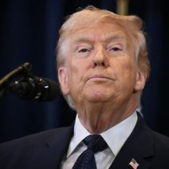 Трамп заявил о приближении Украины и России к миру