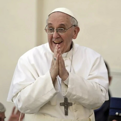 Фото вибуху та пожежі в рятувальних машинах