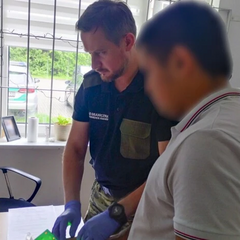 Украинка работает с иностранцами в Польше