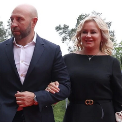 Жена чемпиона по хоккею делает заявление