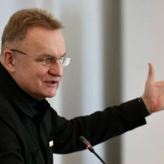 Львів площа Ринок облили невідомою рідиною