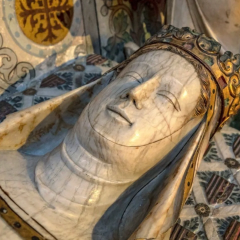 Tomb of Queen Elisenda in Pedralbes