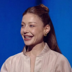 Tina Karol sets record in plank in Ukraine