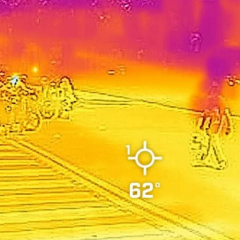 Asphalt melting in Delhi due to heat