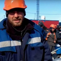 Робітники на мітингу в Росії