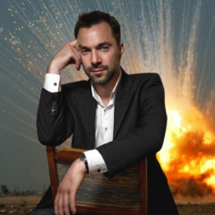 Дмитрий Разумков репетирует поздравление для команды президента