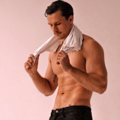 Відомий український актор шокує світлинами (фото)