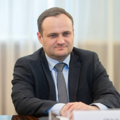 Графік розподілу 1.7 млрд доларів УВКБ ООН