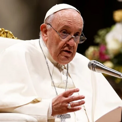 У зв'язку зі смертю Папи Римського, матчі чемпіонату Італії, заплановані на 26 квітня, будуть перенесені