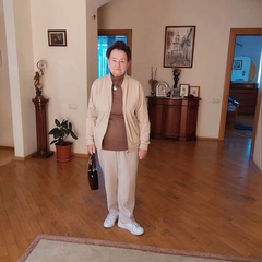 Кучеренко показывает свою 90-летнюю маму